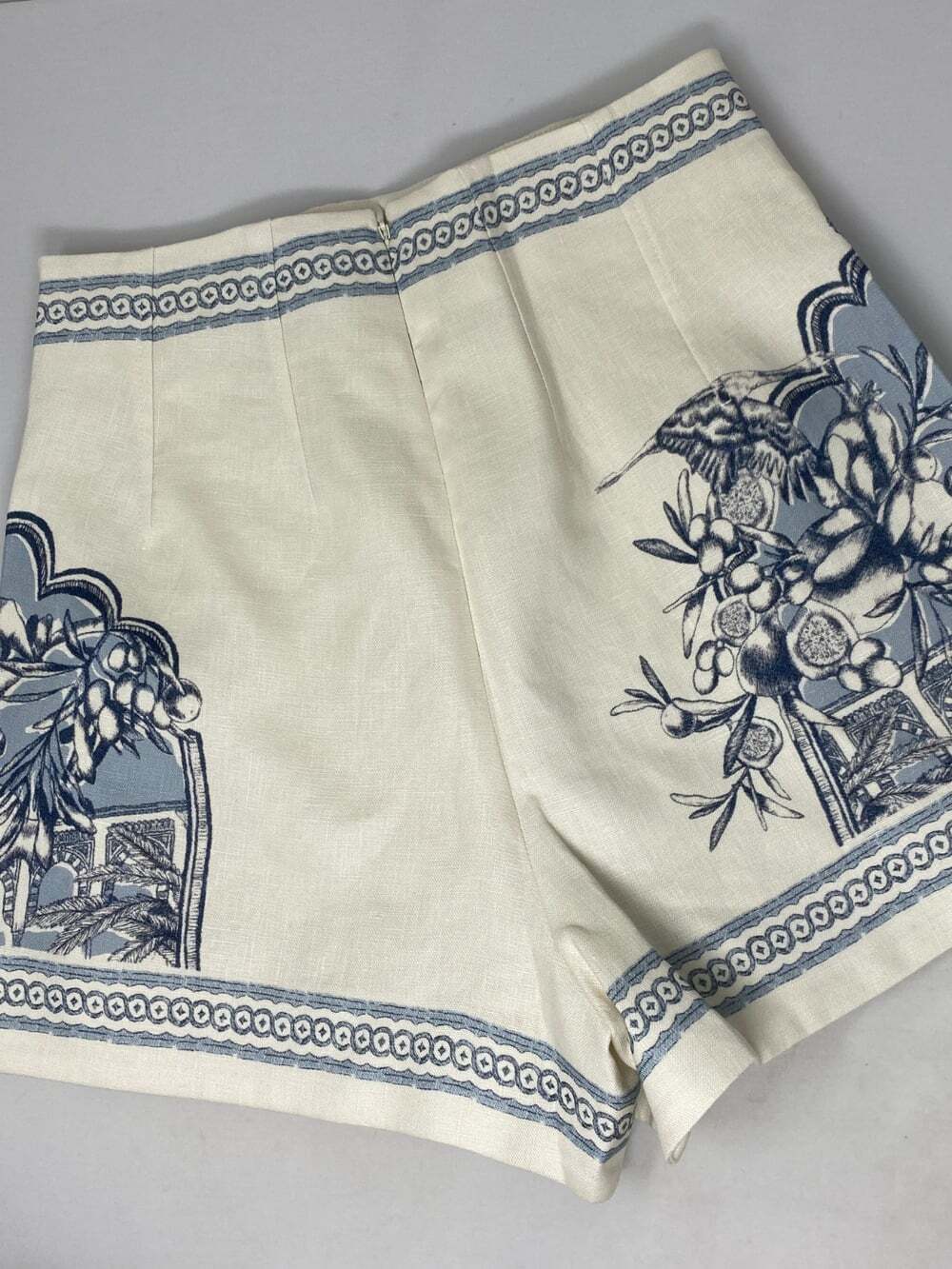 Alemais Villa Romantica Printed Linen Bermuda Shorts US2 New $460 - Picture 9 of 11